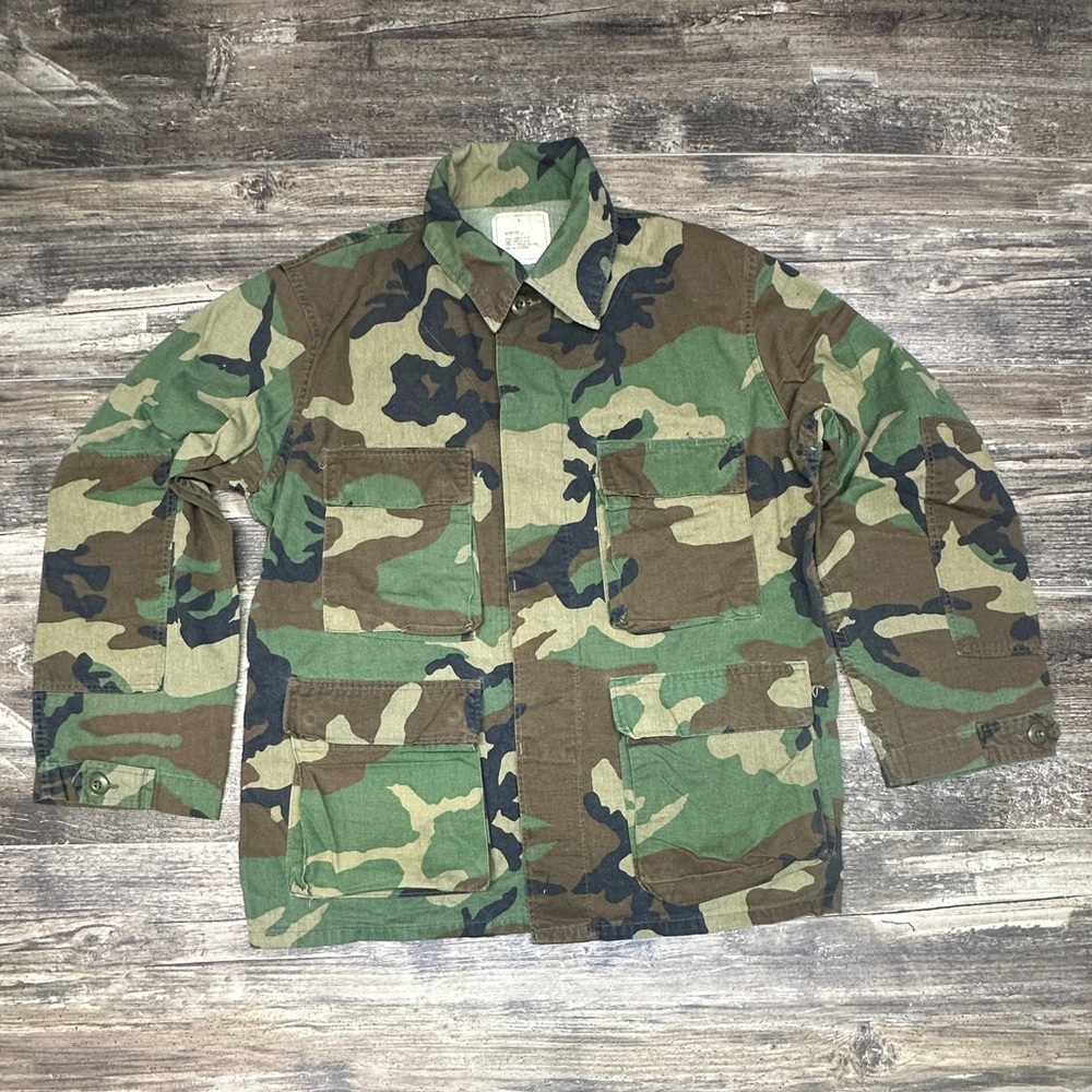 Vintage 80s US Army Woodland Camo BDU Jacket Medium Short